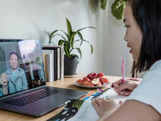 Peran Pendidikan Digital dalam Menjembatani Kesenjangan Teknologi